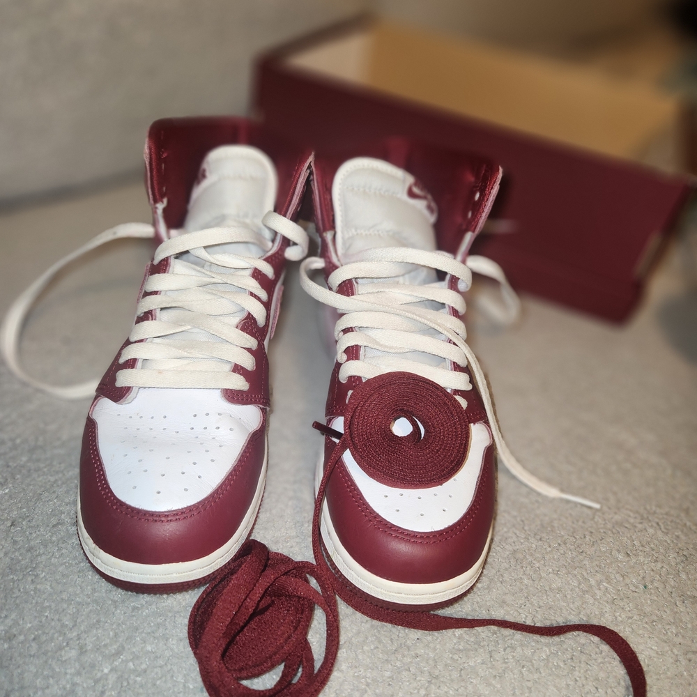 Nike Air Jordan 1 High OG- Maroon and White